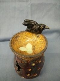 Купить Аромалампа c гнездом ворона от студии-мастерской авторской керамики «Артефакт» в интернет-магазине Роза Мира